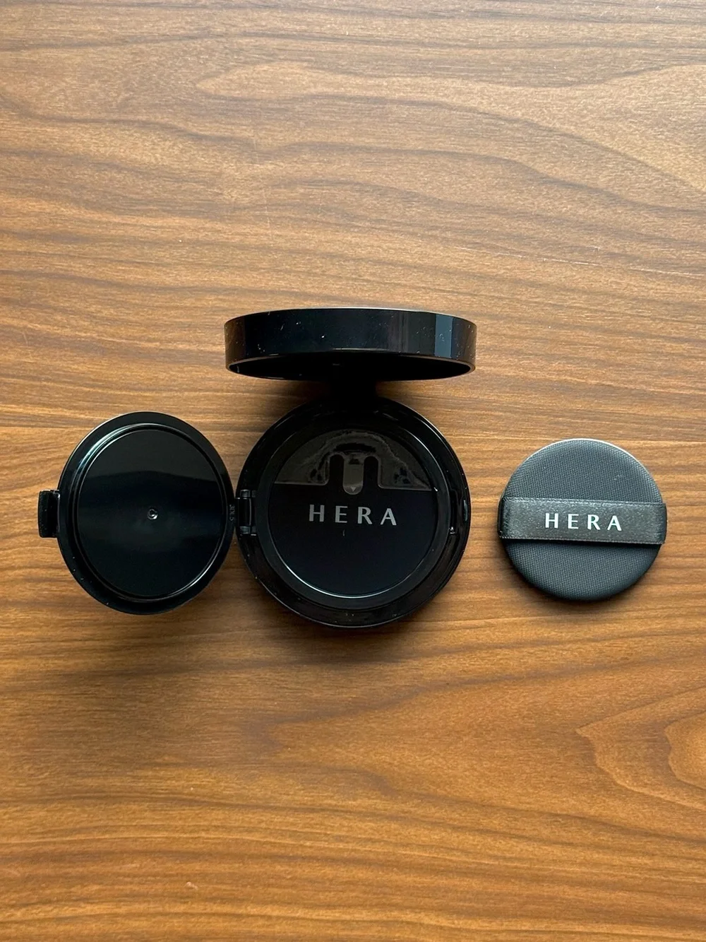 hera black cushion foundation bundle
